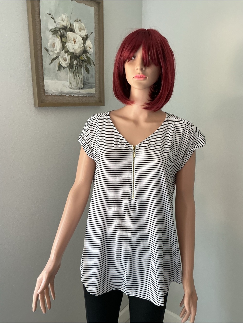Express Black & White Striped V-Neck Short Sleeve Top with Zip r